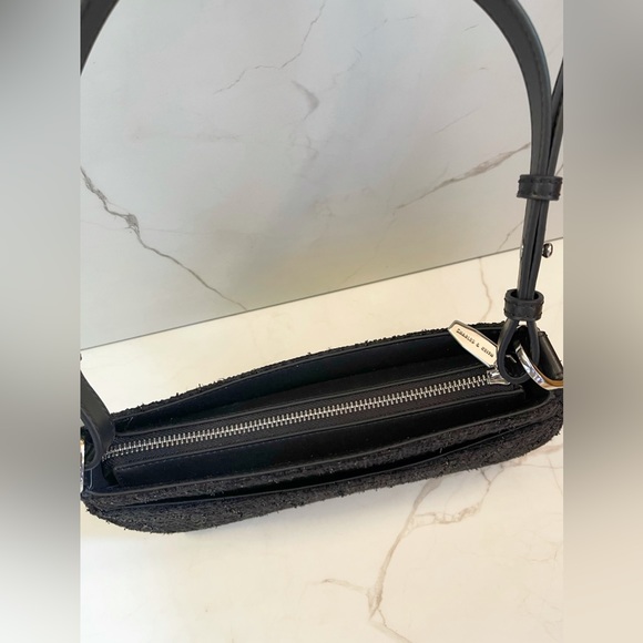 ❌SOLD❌ CHARLES & KEITH Bunny Tweed Shoulder Bag NWT - Picture 4 of 12